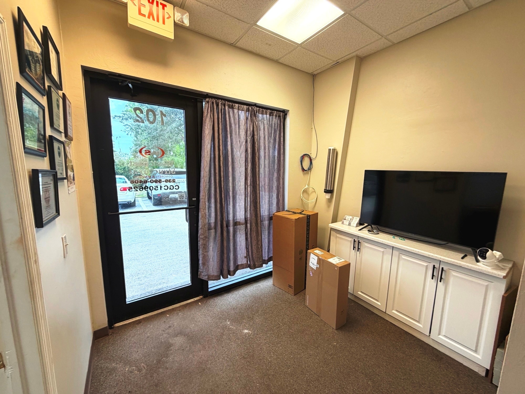 17061 Alico Commerce Ct, Fort Myers, FL for lease Interior Photo- Image 1 of 12