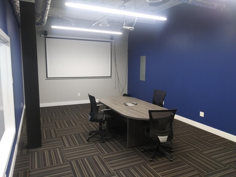 123-125 N Main St, Crown Point, IN for lease - Interior Photo - Image 3 of 12