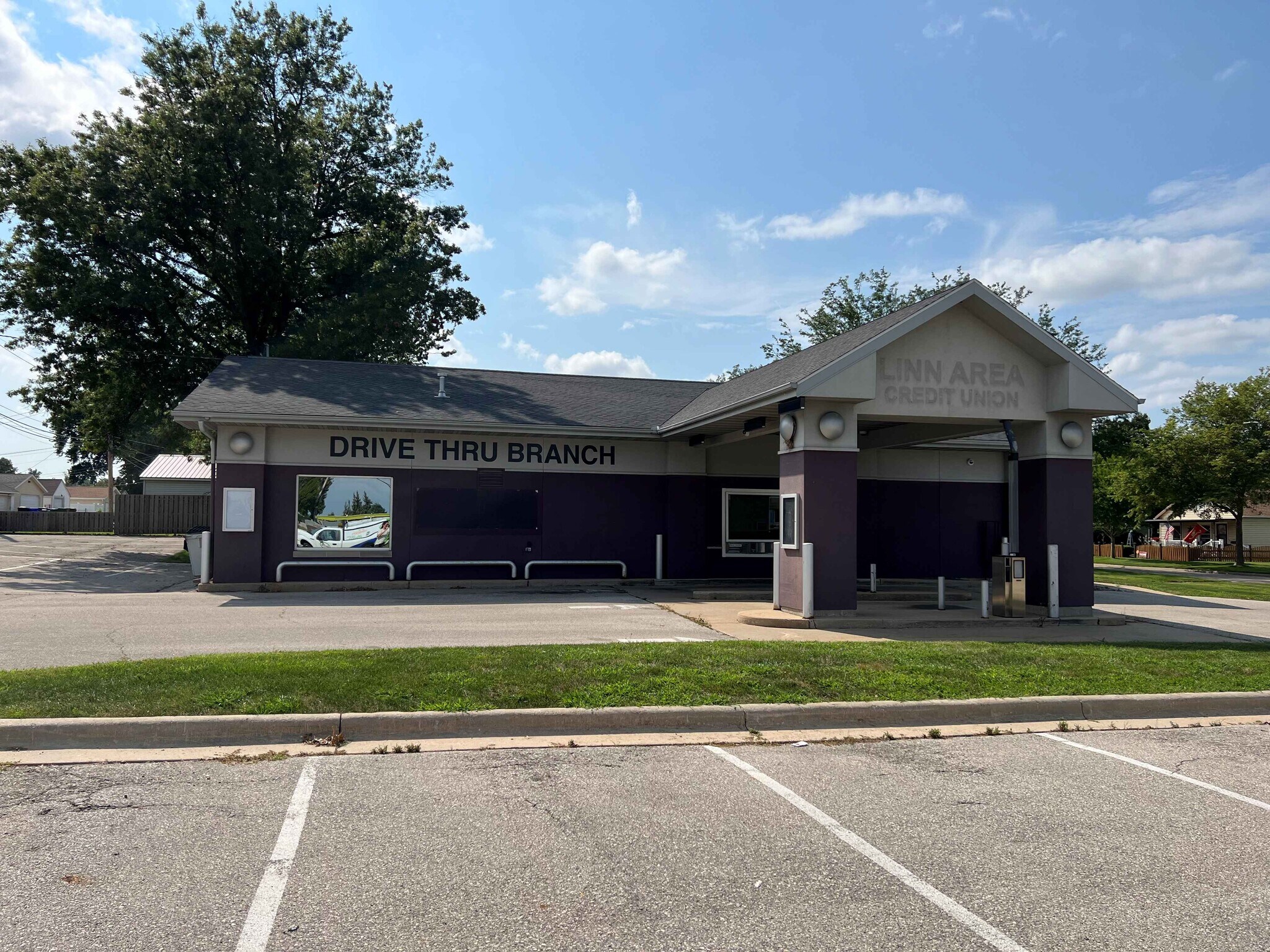 619 20th Ave SW, Cedar Rapids, IA for sale Primary Photo- Image 1 of 1