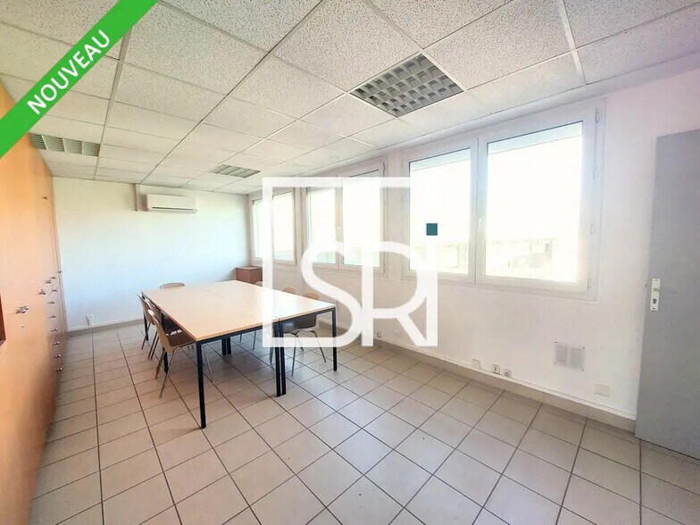 Office in Cournon-d'Auvergne for lease - Interior Photo - Image 3 of 21
