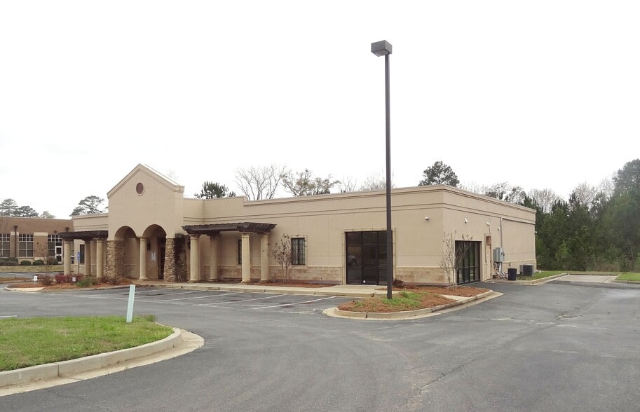 215 Sheraton Blvd, Macon-Bibb, GA for sale - Building Photo - Image 1 of 19