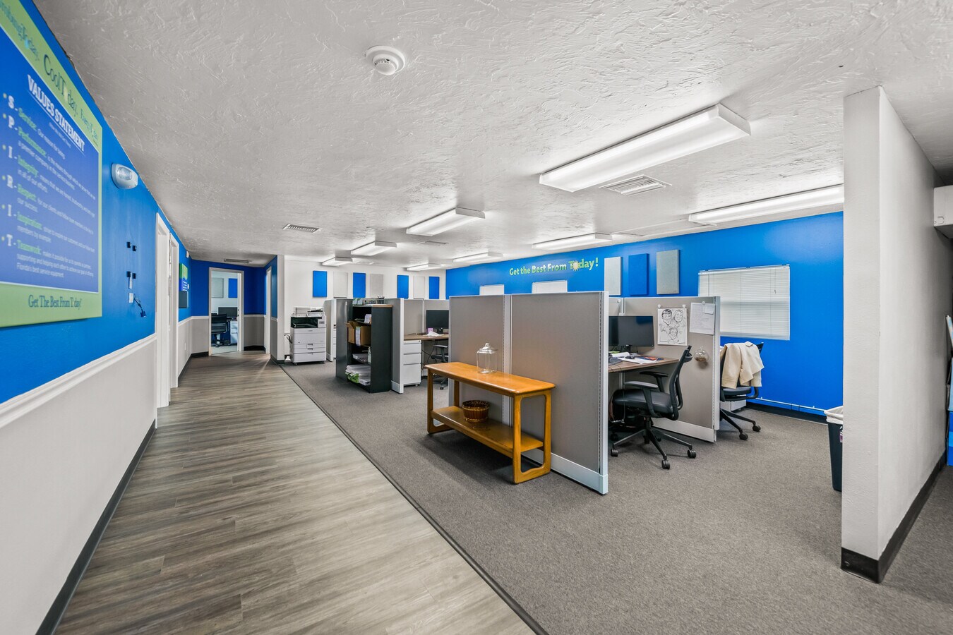 6143 Clark Center Ave, Sarasota, FL 34238