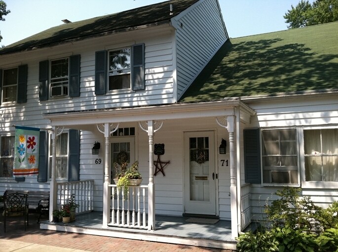 69 N Main St, Cranbury, NJ 08512