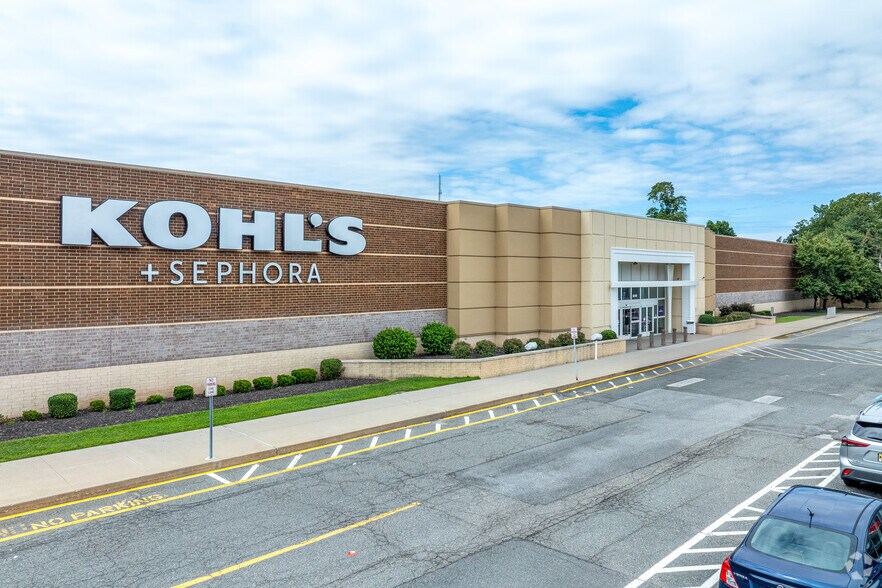 2239 Forest Ave, Staten Island, NY for sale - Primary Photo - Image 1 of 1