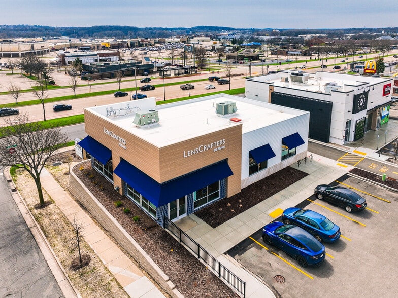 4518 E Washington Ave, Madison, WI for sale - Building Photo - Image 2 of 7