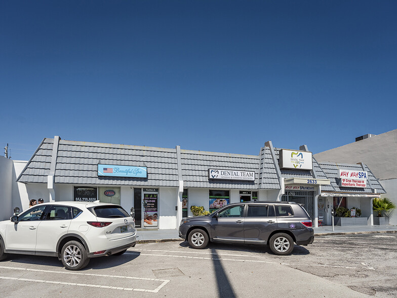 2633 E Commercial Blvd, Fort Lauderdale, FL for lease - Building Photo - Image 3 of 10