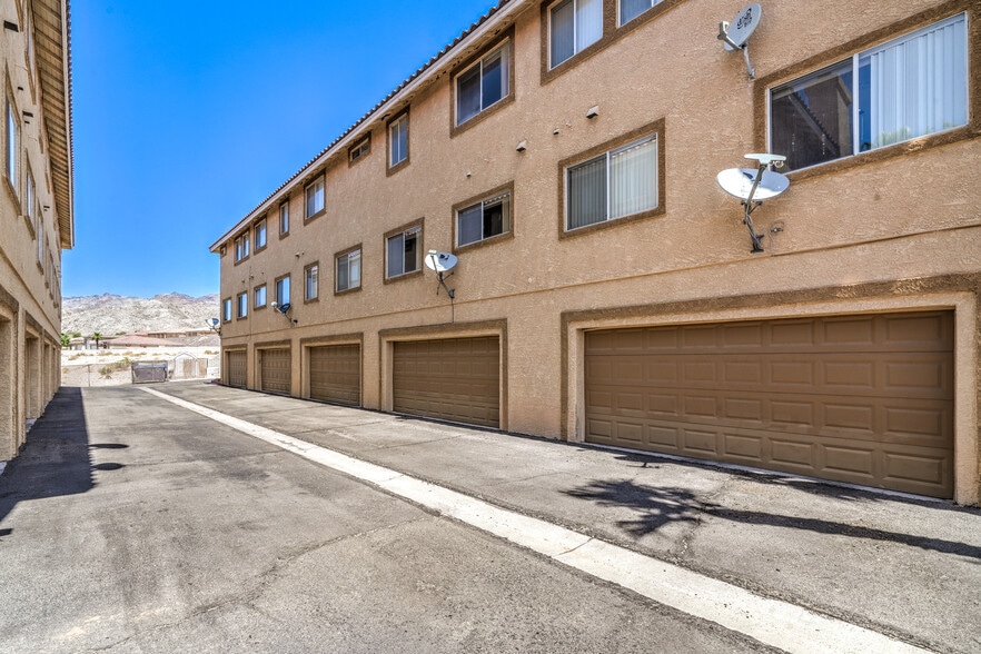 3400 Dry Gulch Dr, Laughlin, NV for sale - Building Photo - Image 2 of 21