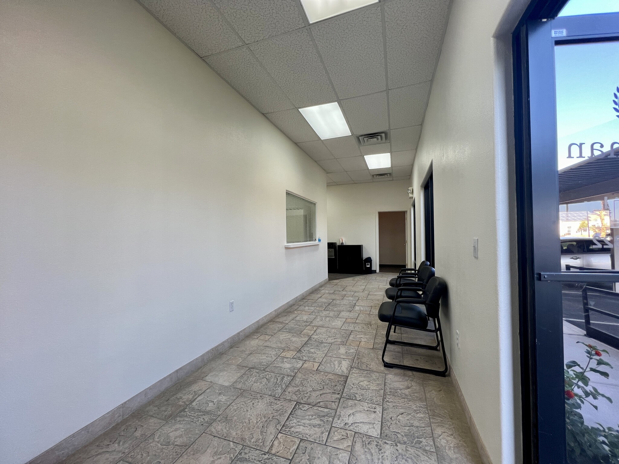 305 N Pecos Rd, Henderson, NV for lease Building Photo- Image 1 of 8