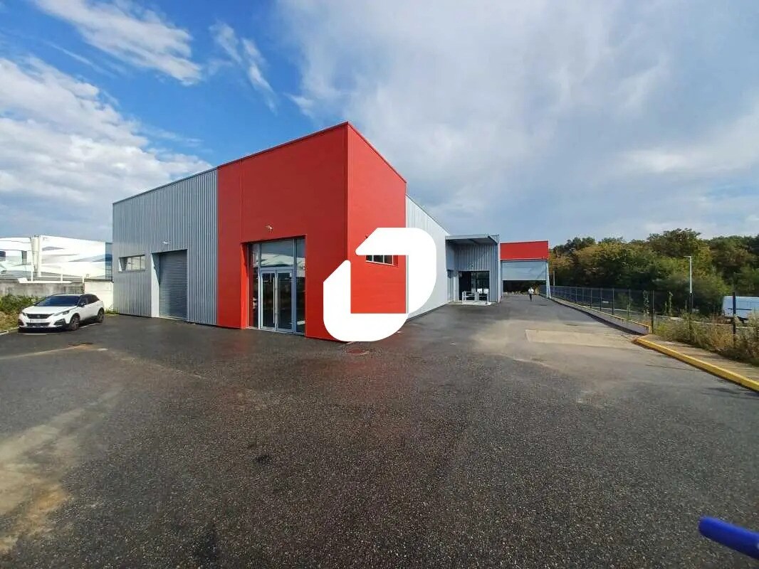 Flex in Tresses for lease Building Photo- Image 1 of 10