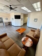 825 E Southmore Ave, Pasadena, TX for lease Lobby- Image 2 of 6