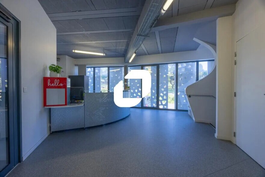 Office in Combs-la-Ville for lease - Building Photo - Image 2 of 18