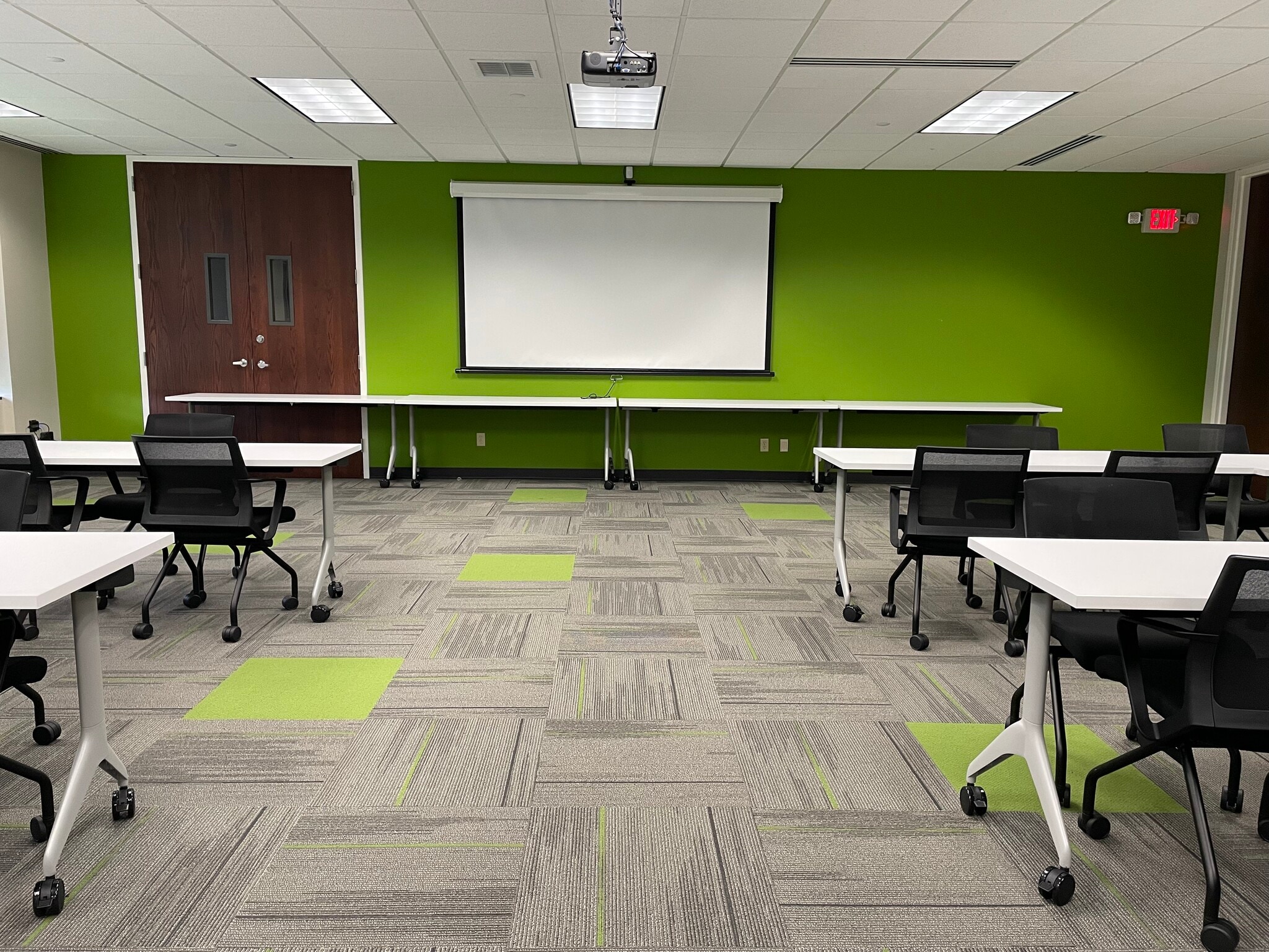 11492 Bluegrass Pky, Louisville, KY for lease Interior Photo- Image 1 of 4