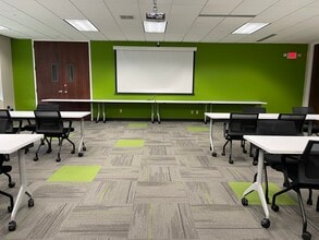 11492 Bluegrass Pky, Louisville, KY for lease Interior Photo- Image 1 of 4