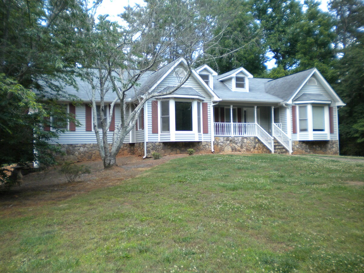 5540 Yellow Creek Rd, Ball Ground, GA 30107