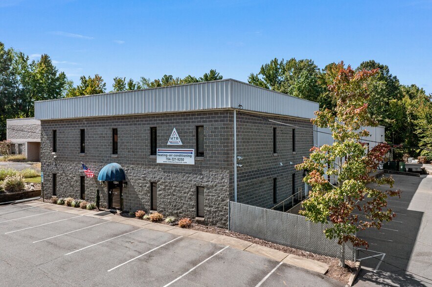 1201 Industrial Dr, Matthews, NC for sale - Building Photo - Image 1 of 7