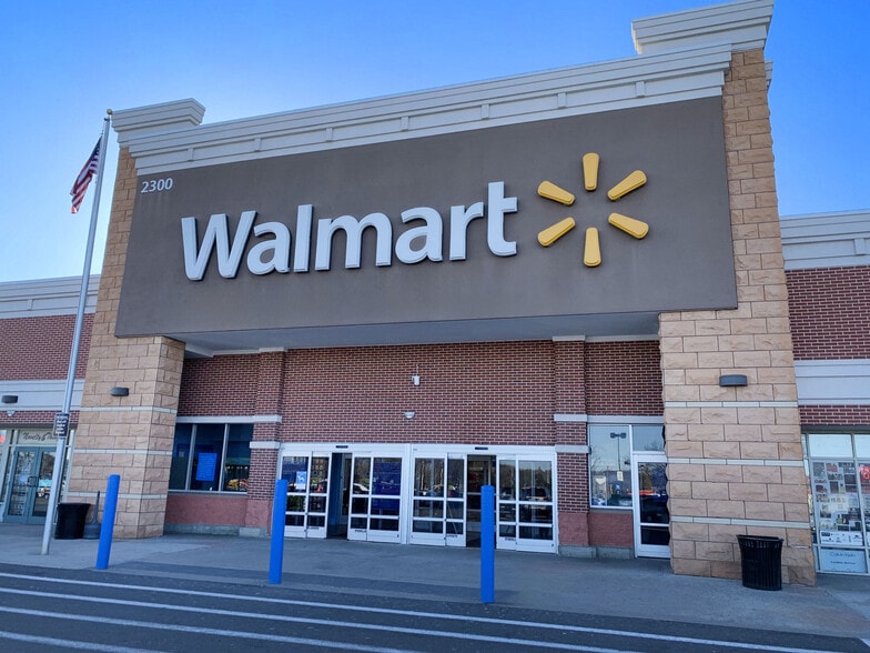 2300-2320 Dixwell Ave, Hamden, CT for lease - Building Photo - Image 2 of 11