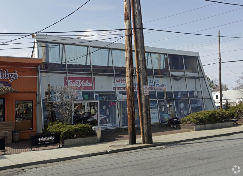 147 Washington Ave, Lawrence, NY for sale - Primary Photo - Image 2 of 7