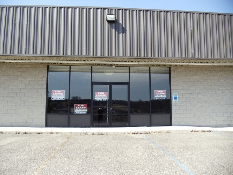 4857 State Route 93, Oak Hill, OH for lease - Building Photo - Image 3 of 11