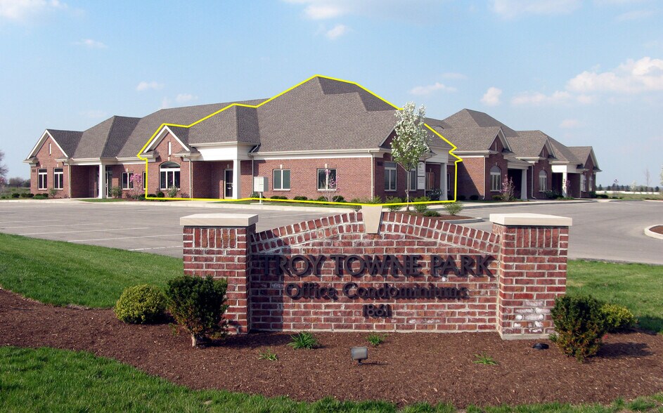 1861 Towne Park Dr, Troy, OH for sale - Building Photo - Image 1 of 5