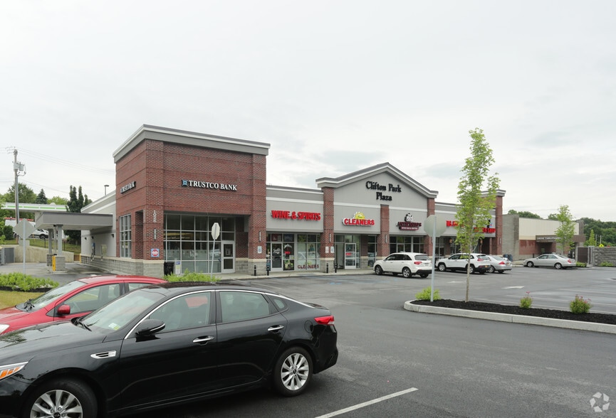 1028 Route 146, Clifton Park, NY for lease - Building Photo - Image 1 of 12