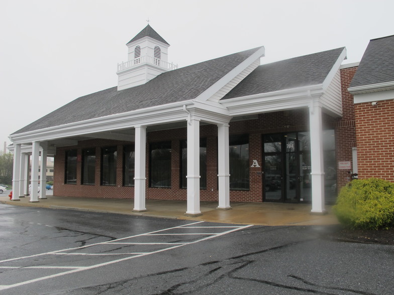 790-798 New Holland Ave, Lancaster, PA for lease - Building Photo - Image 2 of 8