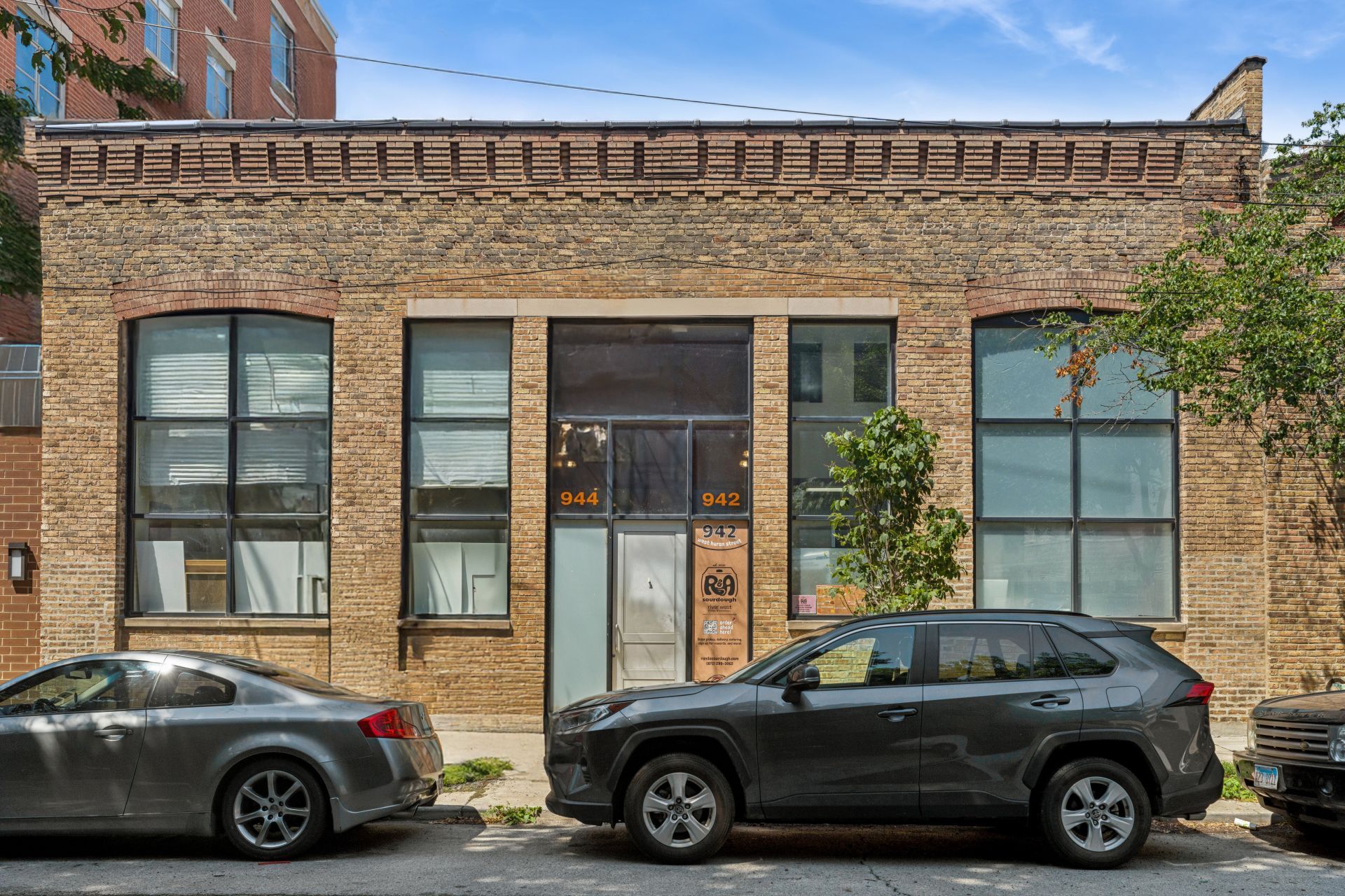 942-944 W Huron St, Chicago, IL for sale Building Photo- Image 1 of 52