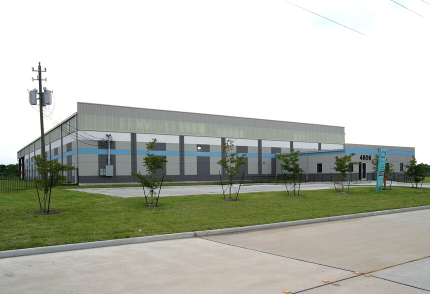 4606 New West Rd, Pasadena, TX for sale - Building Photo - Image 1 of 1