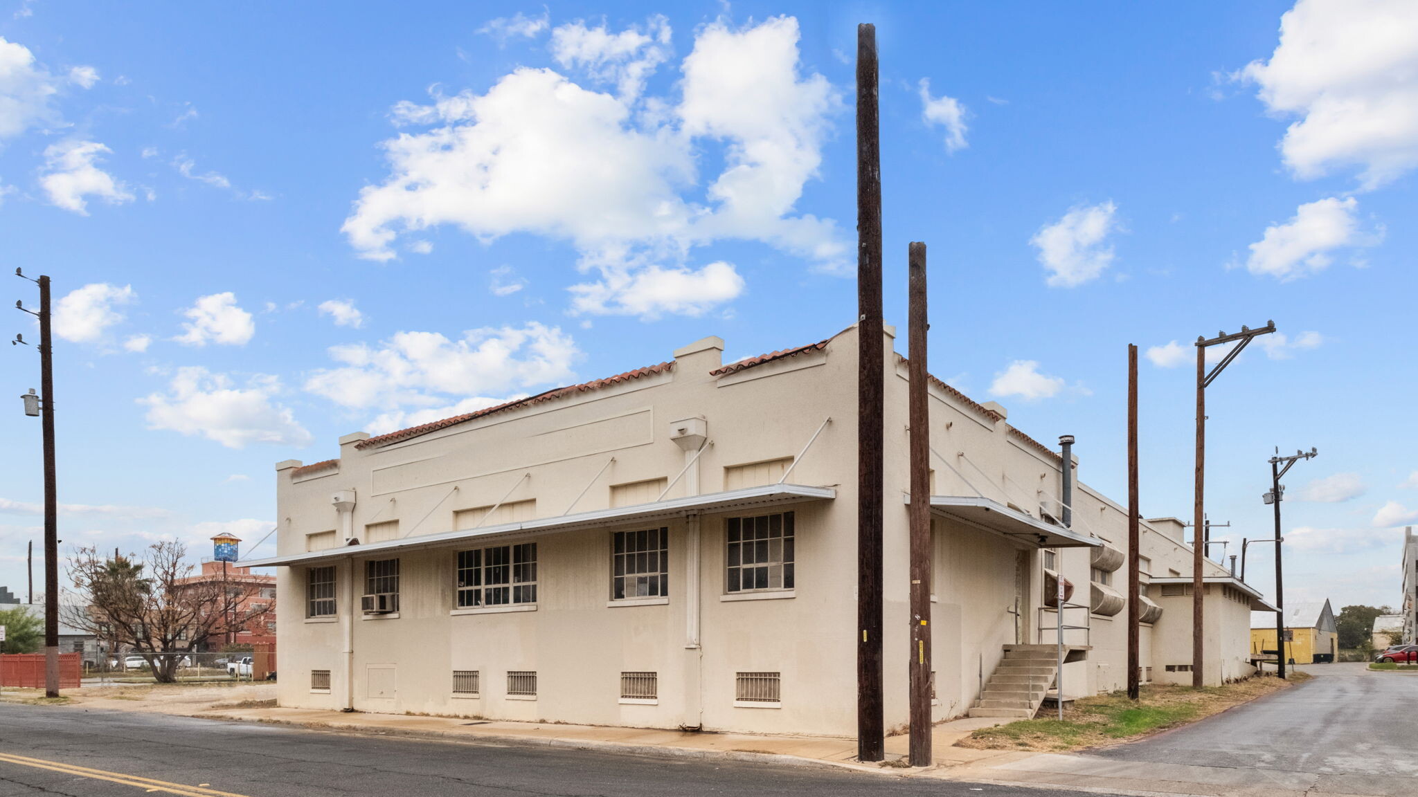 135 E Cevallos St, San Antonio, TX for lease Building Photo- Image 1 of 19