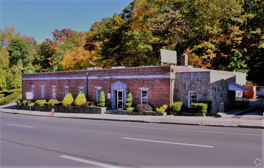 1254 Central Park Ave, Yonkers, NY for sale - Primary Photo - Image 1 of 1