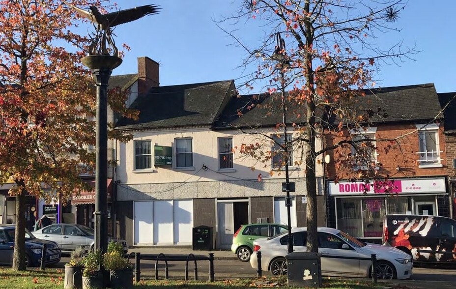 10-12 The Square, Wolverton for sale - Building Photo - Image 1 of 1