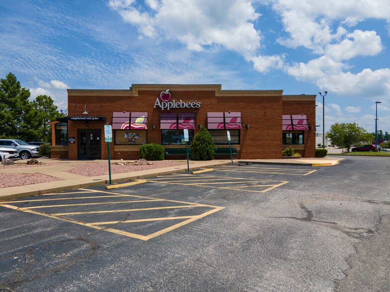 1125 E Main St, Carbondale, IL for sale - Building Photo - Image 1 of 1