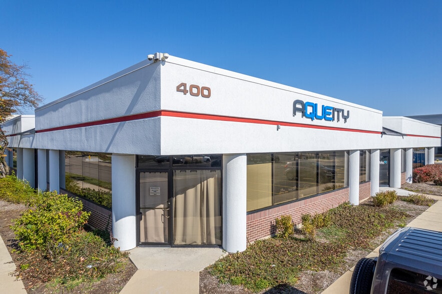 400 E 22nd St, Lombard, IL for lease - Building Photo - Image 1 of 21