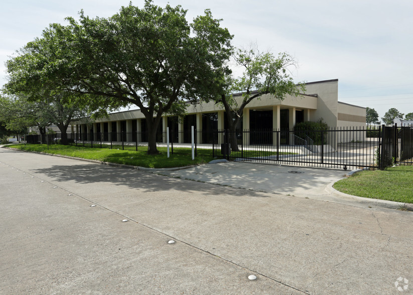 10661 Rockley Rd, Houston, TX for lease - Primary Photo - Image 1 of 3