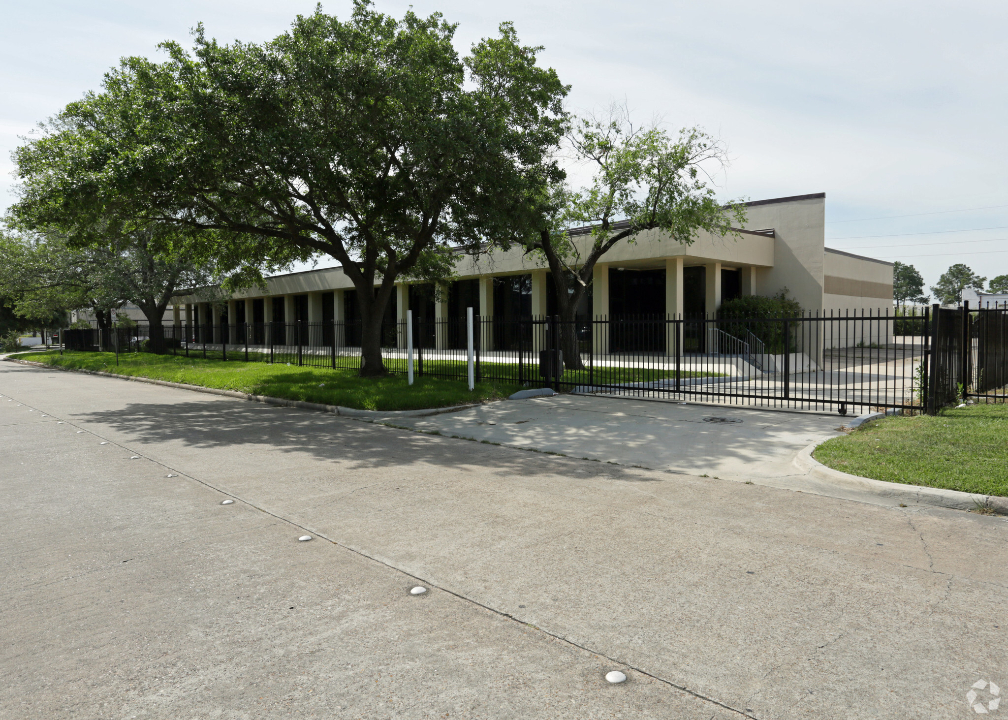 10661 Rockley Rd, Houston, TX for lease Primary Photo- Image 1 of 4