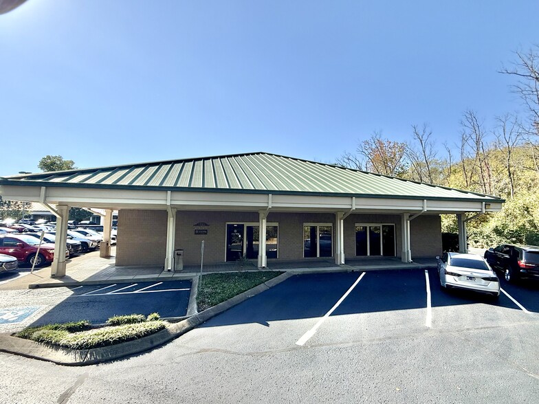 1001-1045 N Highland Ave, Murfreesboro, TN for sale - Building Photo - Image 1 of 5