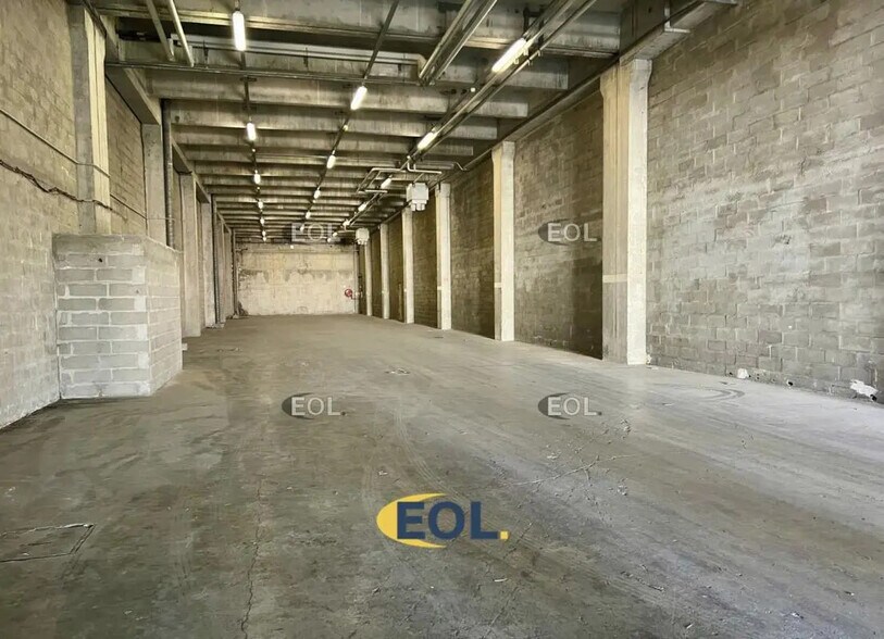 Flex in Garges-lès-Gonesse for lease - Building Photo - Image 1 of 14