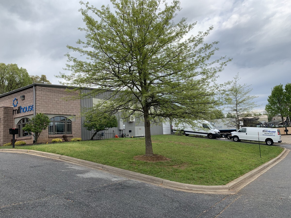 25 Continuum Dr, Fletcher, NC 28732