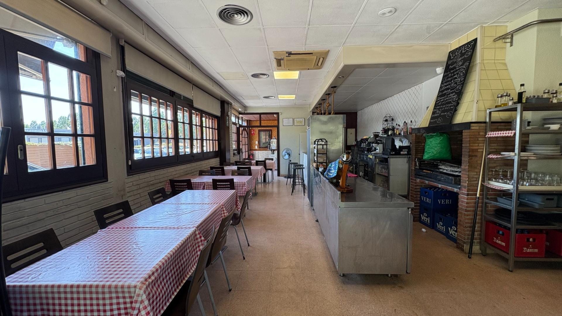 Retail in La Roca del Vallès, Barcelona for lease Interior Photo- Image 1 of 4