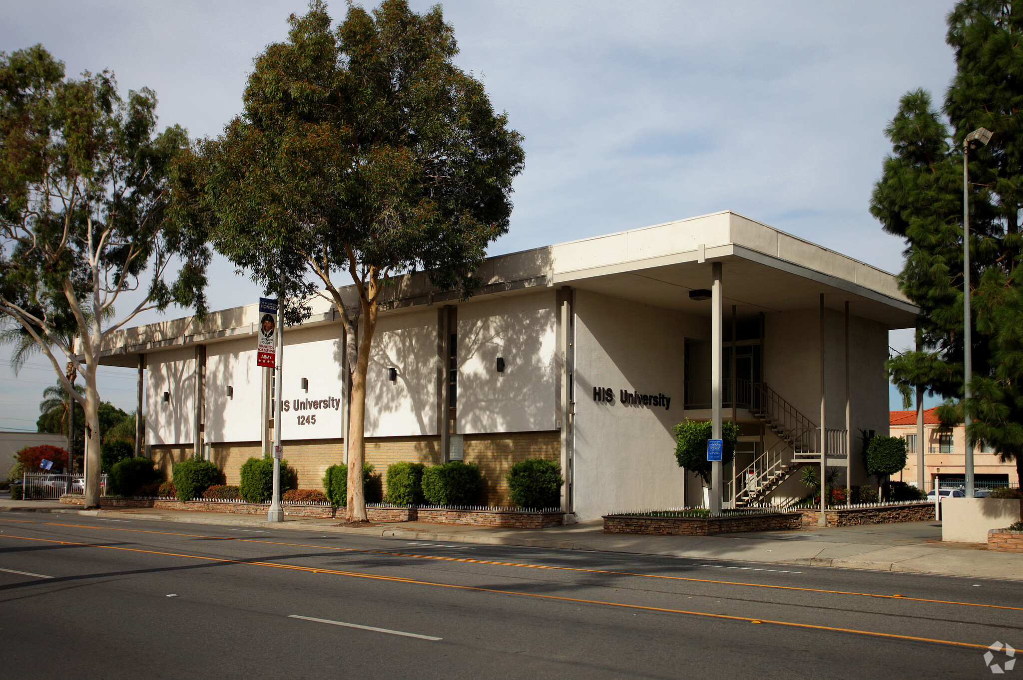 1245 W 6th St, Corona, CA for lease Primary Photo- Image 1 of 16