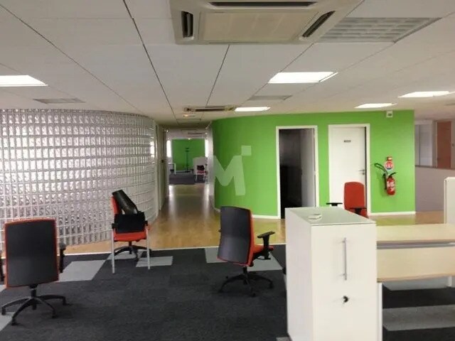 Office in Fresnes for sale - Interior Photo - Image 3 of 7