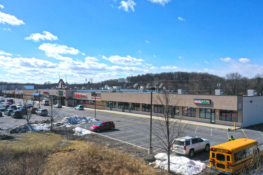 4-28 Eagles Glenn Mall, East Stroudsburg, PA for lease - Building Photo - Image 2 of 17