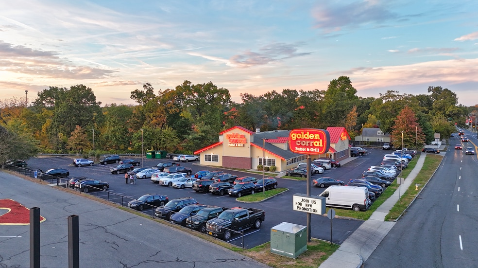 436 Parker St, Springfield, MA for sale - Building Photo - Image 3 of 7