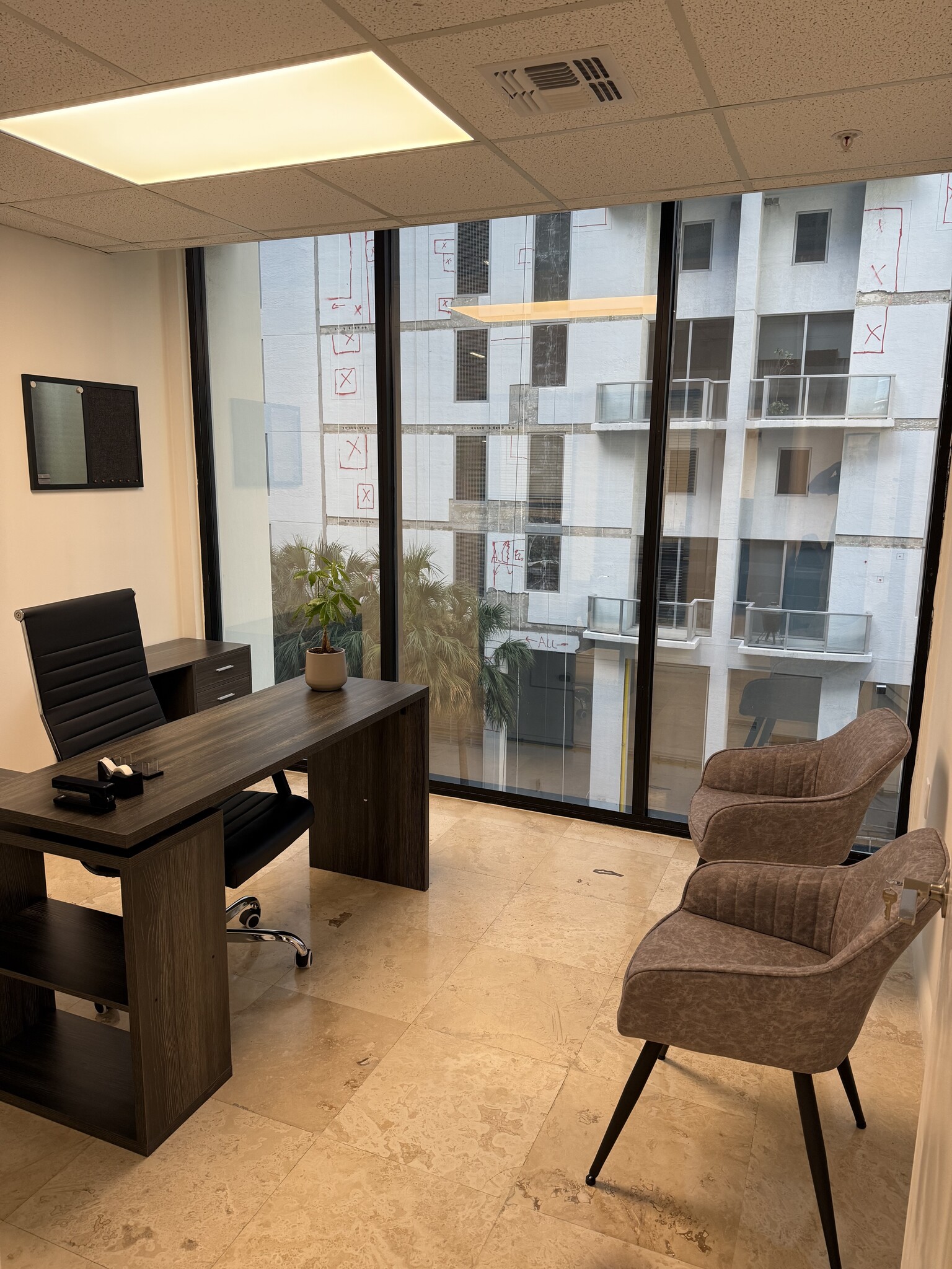 1110 Brickell Ave, Miami, FL for lease Interior Photo- Image 1 of 1