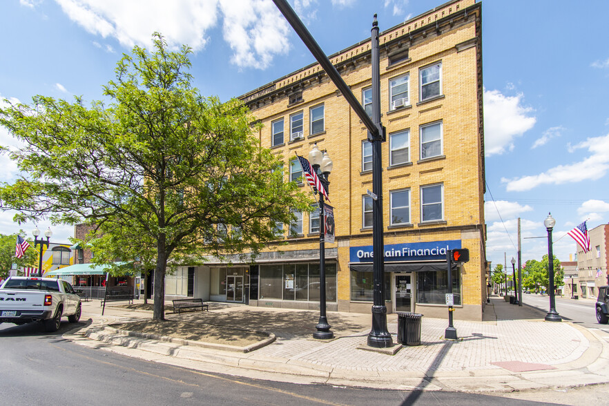 200 W Main St, Ravenna, OH for lease - Building Photo - Image 2 of 66