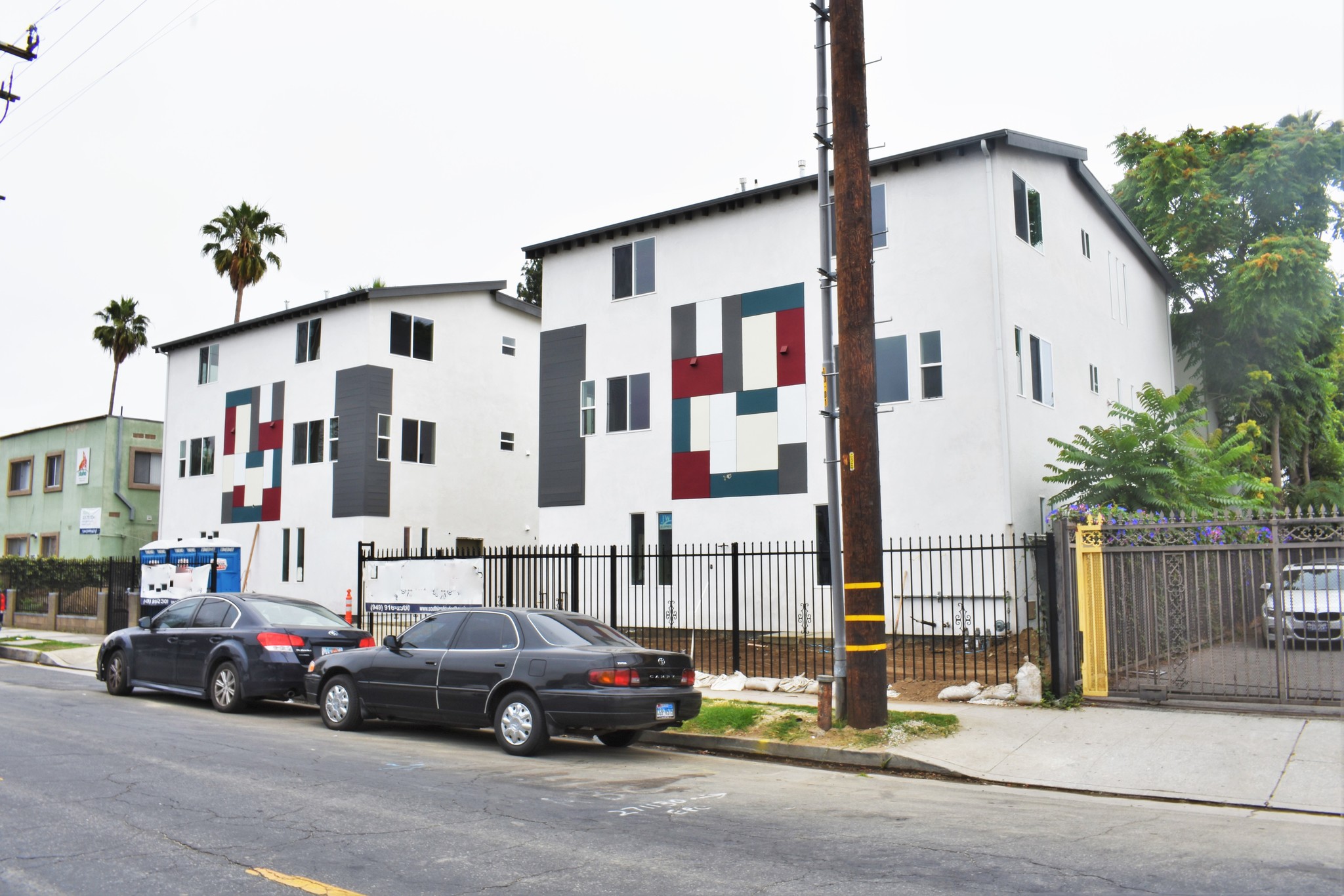 1130-1138 1/2 W 36th Pl, Los Angeles, CA for sale Building Photo- Image 1 of 1