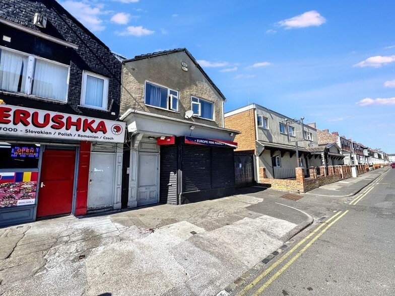 90 Hartington Rd, Stockton On Tees for sale - Building Photo - Image 2 of 6