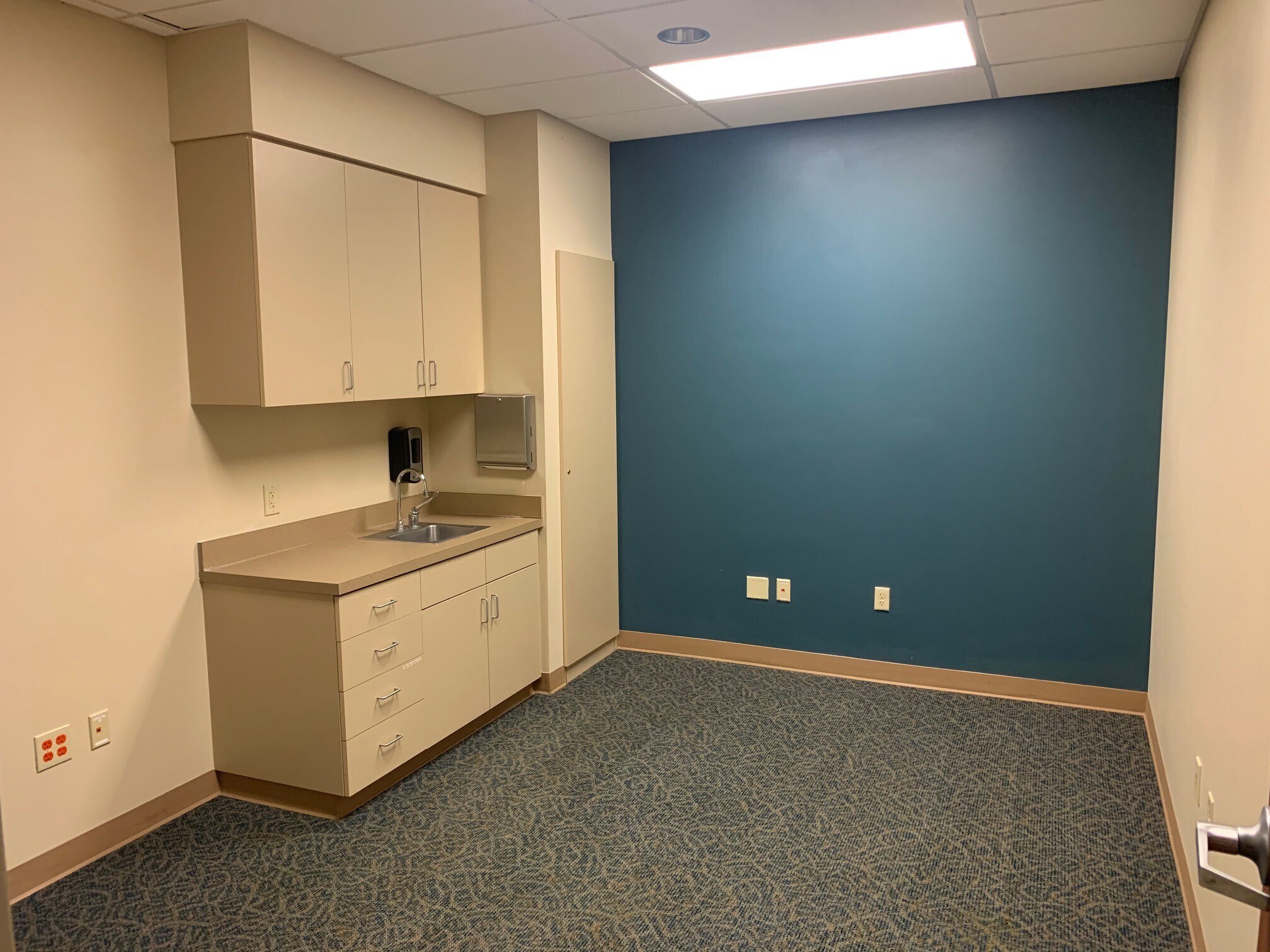 2734 N Woodlawn Ave, Wichita, KS 67220 For Sale