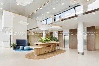 2 Rue Paul Dautier, Vélizy-Villacoublay for lease Lobby- Image 1 of 13