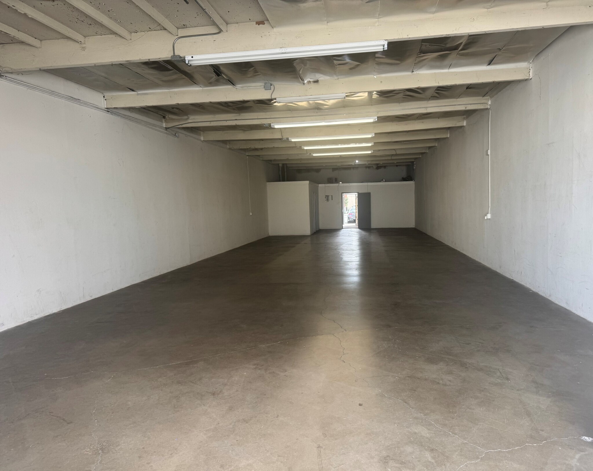 1405 E Edinger Ave, Santa Ana, CA for lease Interior Photo- Image 1 of 2