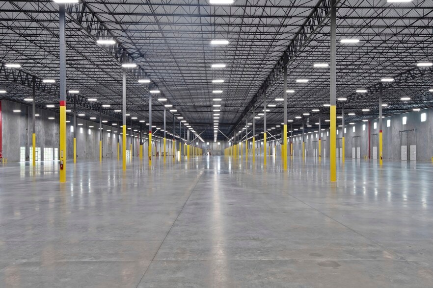 1105 Scotts Bridge Rd, Anderson, SC for lease - Interior Photo - Image 3 of 5